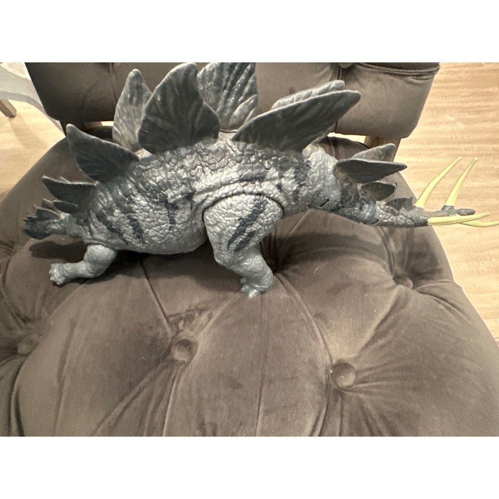 Jurassic World 2017 Stegosaurus Dinosaur Action attack Figure Toy movable joints - Picture 3 of 6